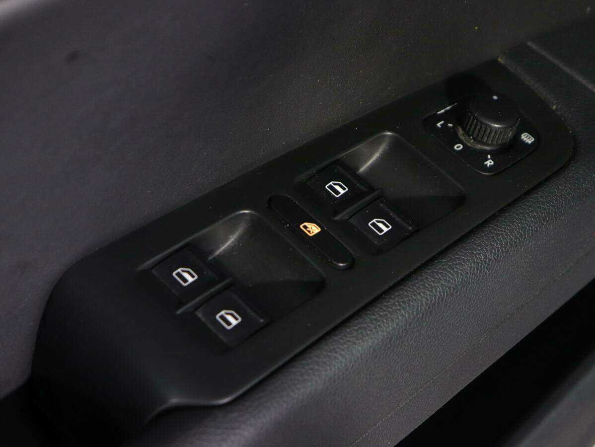 Б/У Шкода Суперб 2013 года. Фото: #16