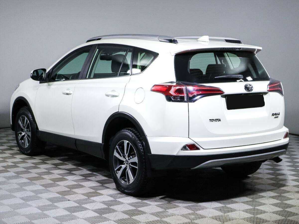 Toyota RAV4 2017 года с пробегом. Фото: #5