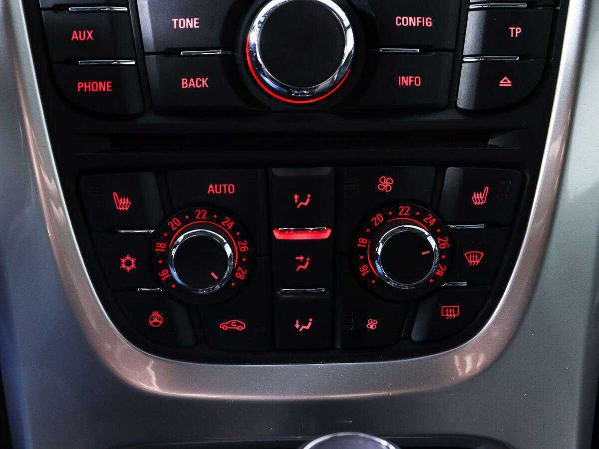 Б/У Опель Астра 2013 года. Фото: #14