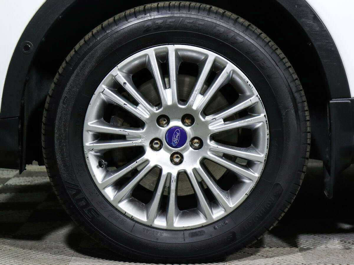 Б/У Форд Куга 2015 года. Фото: #19