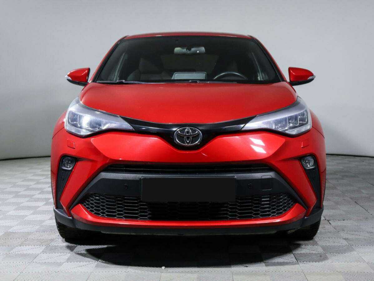 Toyota C-HR 2019 года с пробегом. Фото: #1