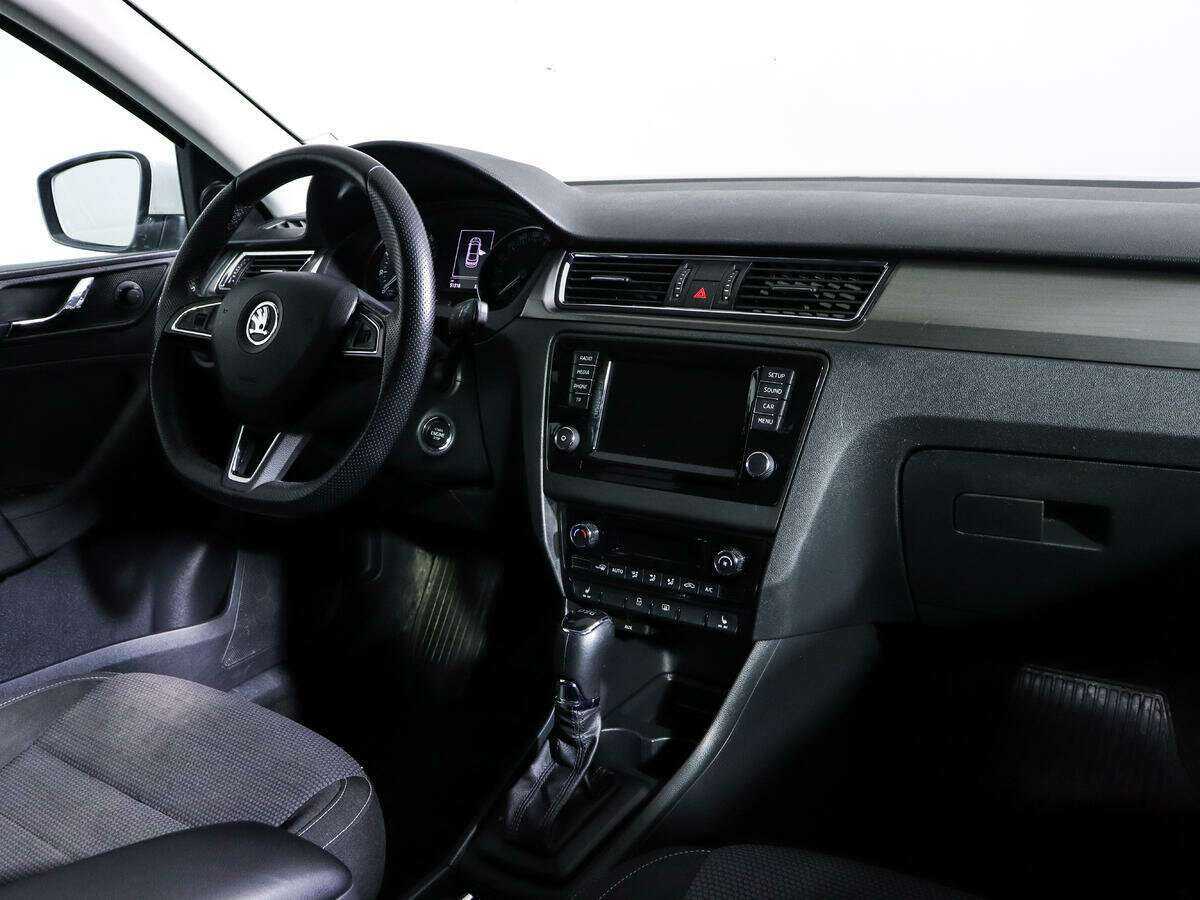 Б/У Шкода Рапид 2016 года. Фото: #6