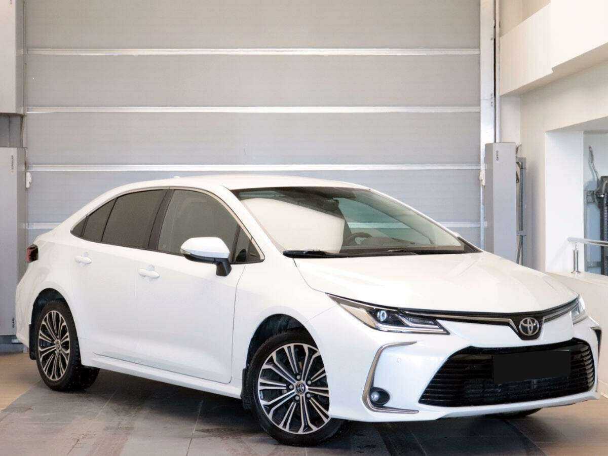 Toyota Corolla 2019 года с пробегом. Фото: #2