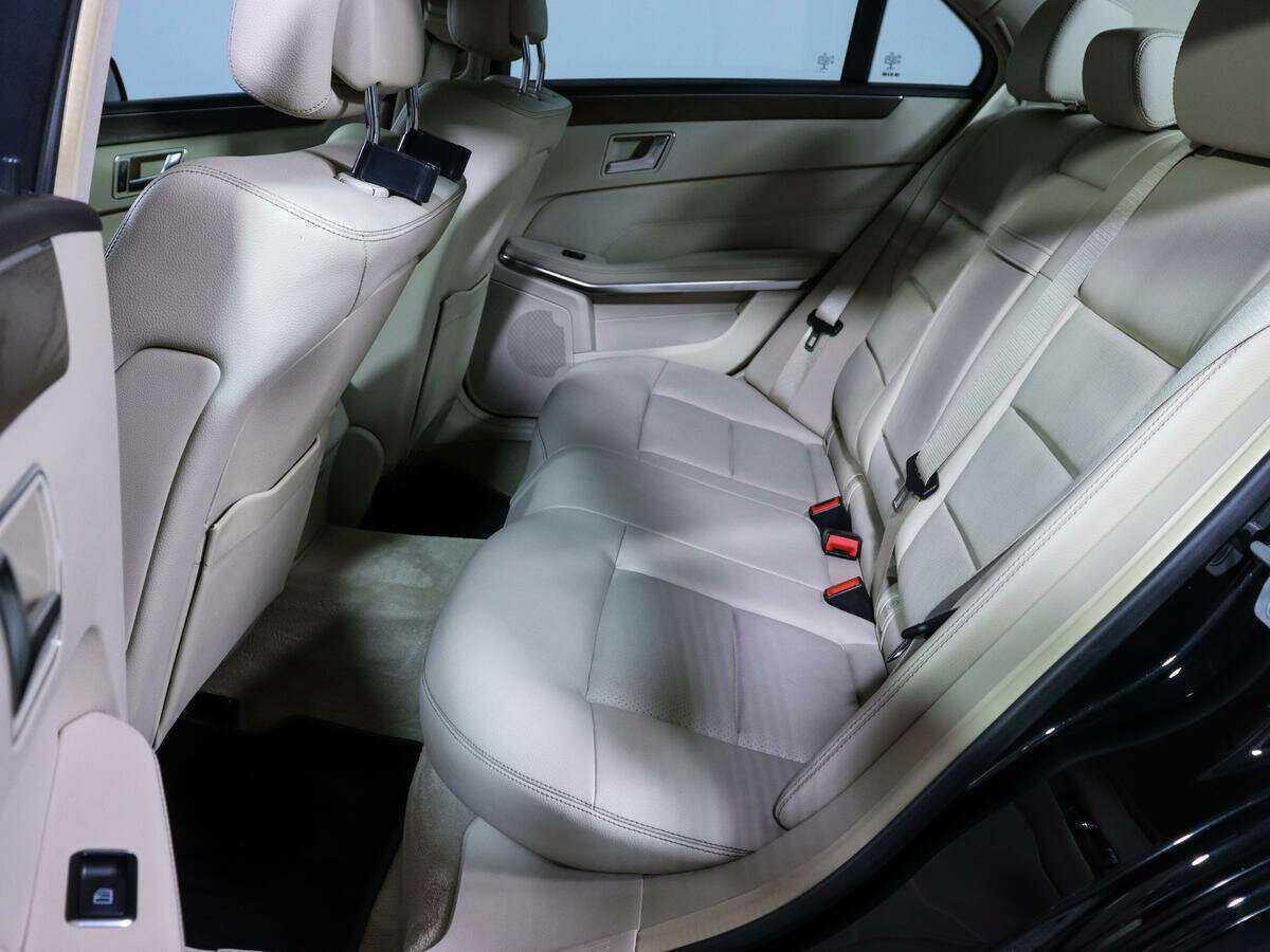 Mercedes-Benz E-Класс 2015 года с пробегом. Фото: #7