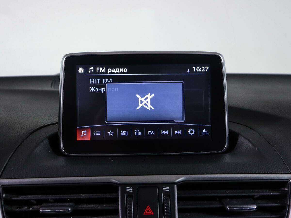 Б/У Мазда 3 2014 года. Фото: #18