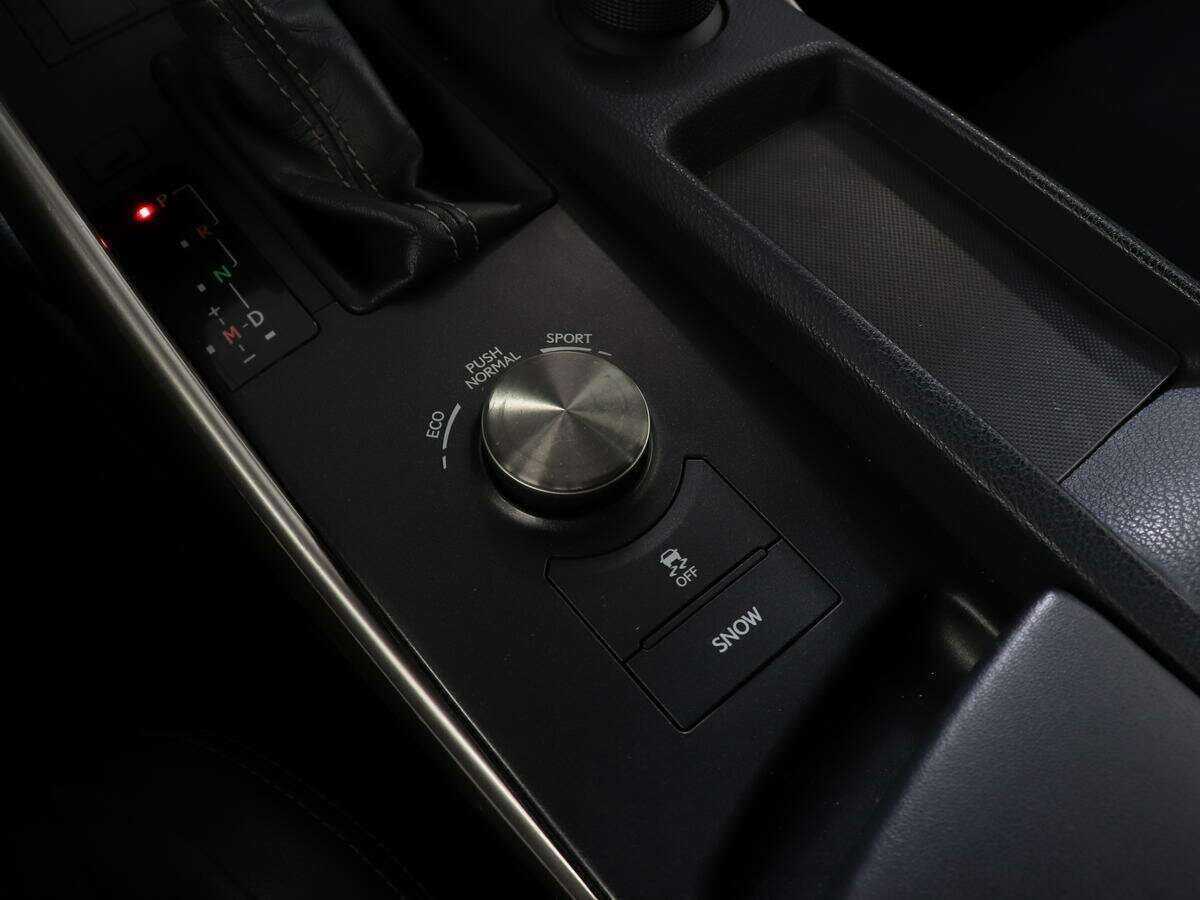 Lexus IS 2015 года с пробегом. Фото: #15