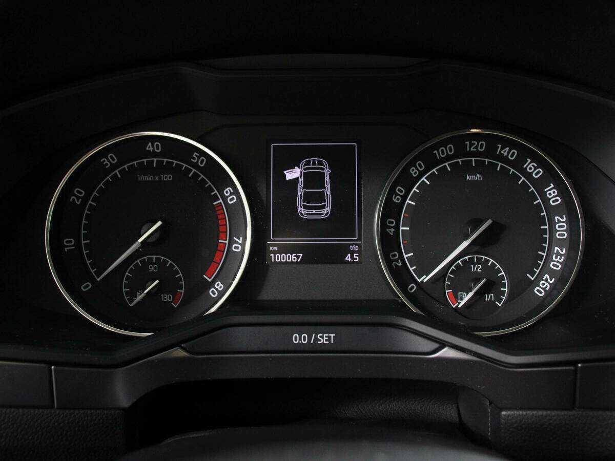 Skoda Superb 2017 года с пробегом. Фото: #7