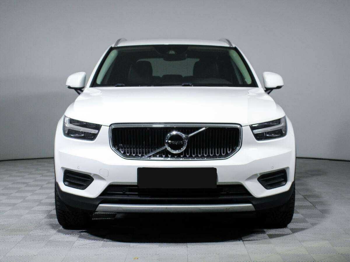 Volvo XC40 2019 года с пробегом. Фото: #1