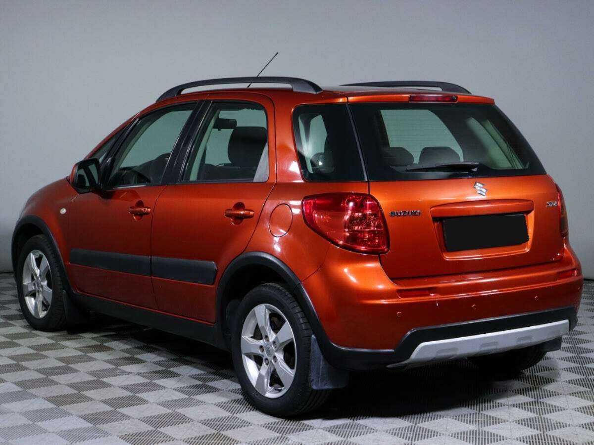 Б/У Сузуки С-Икс4 2013 года. Фото: #4
