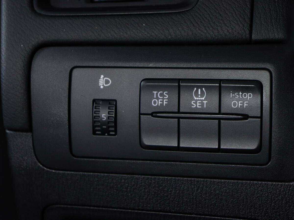 Б/У Мазда Ц-Икс-5 2012 года. Фото: #14