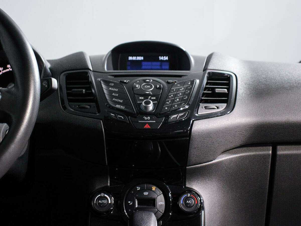 Б/У Форд Фиеста 2015 года. Фото: #12