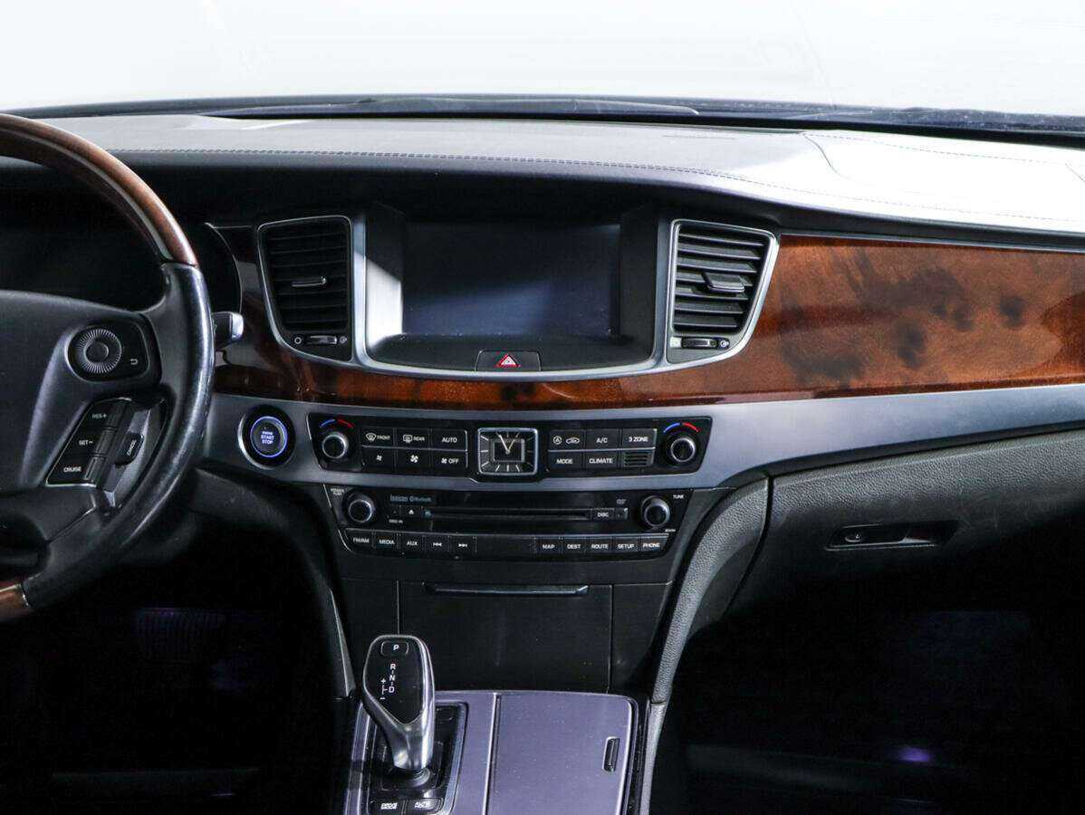 Hyundai Equus 2014 года с пробегом. Фото: #10