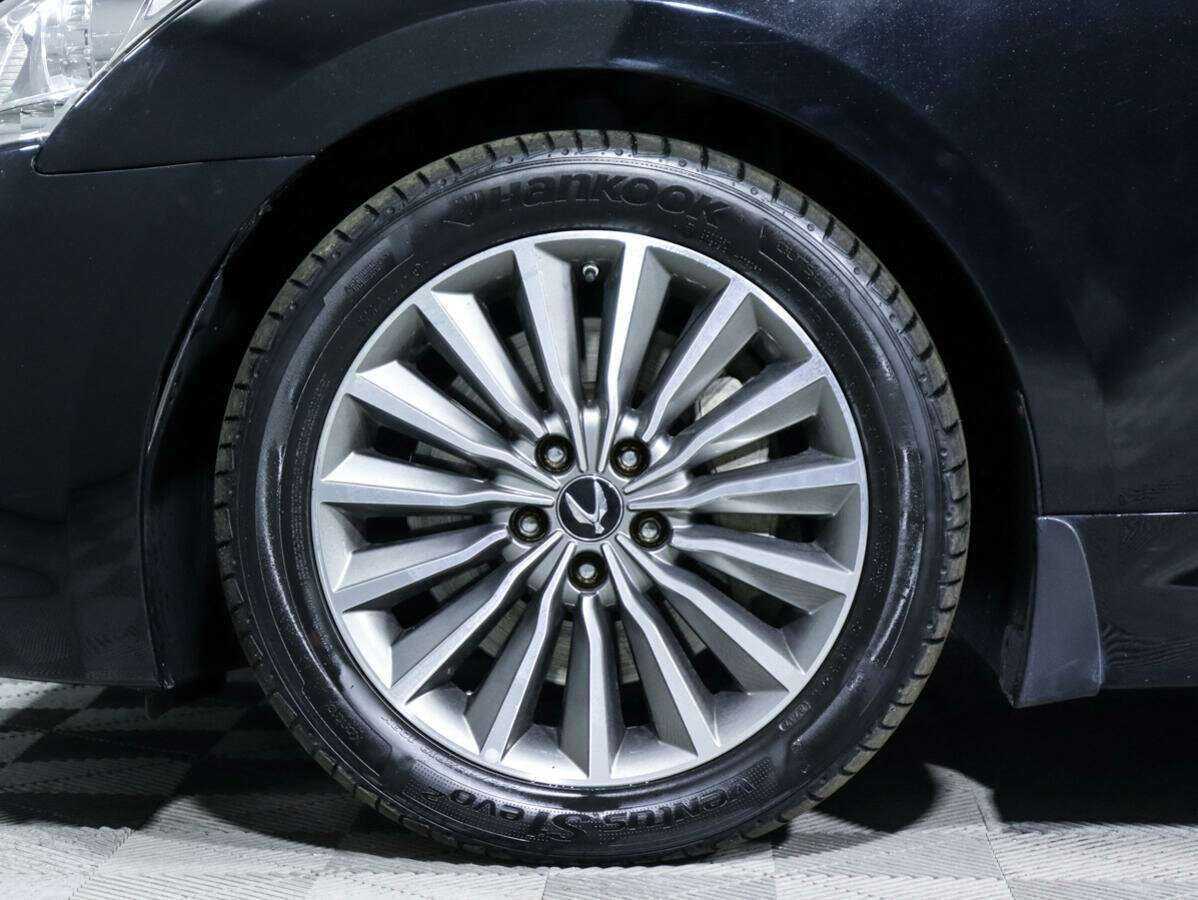 Hyundai Equus 2014 года с пробегом. Фото: #12