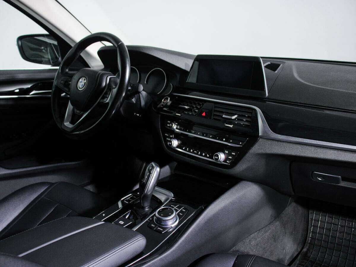 BMW 5 серии 2017 года с пробегом. Фото: #7
