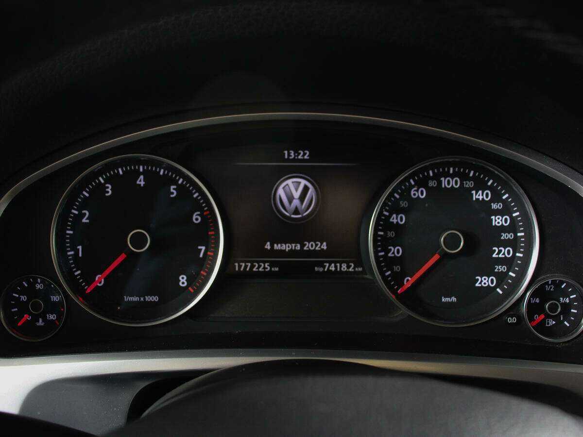 Volkswagen Touareg 2015 года с пробегом. Фото: #7