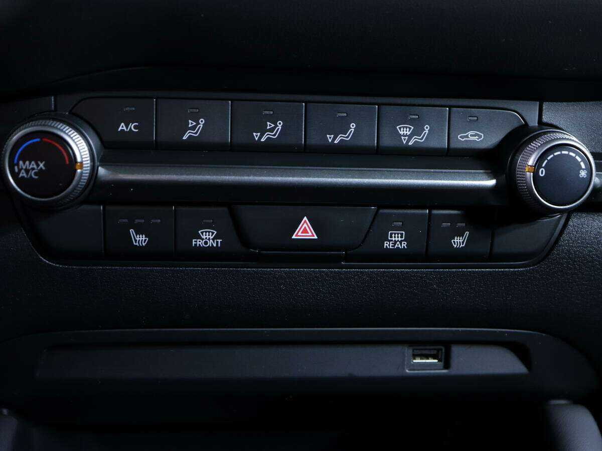 Mazda 3 2020 года с пробегом. Фото: #17