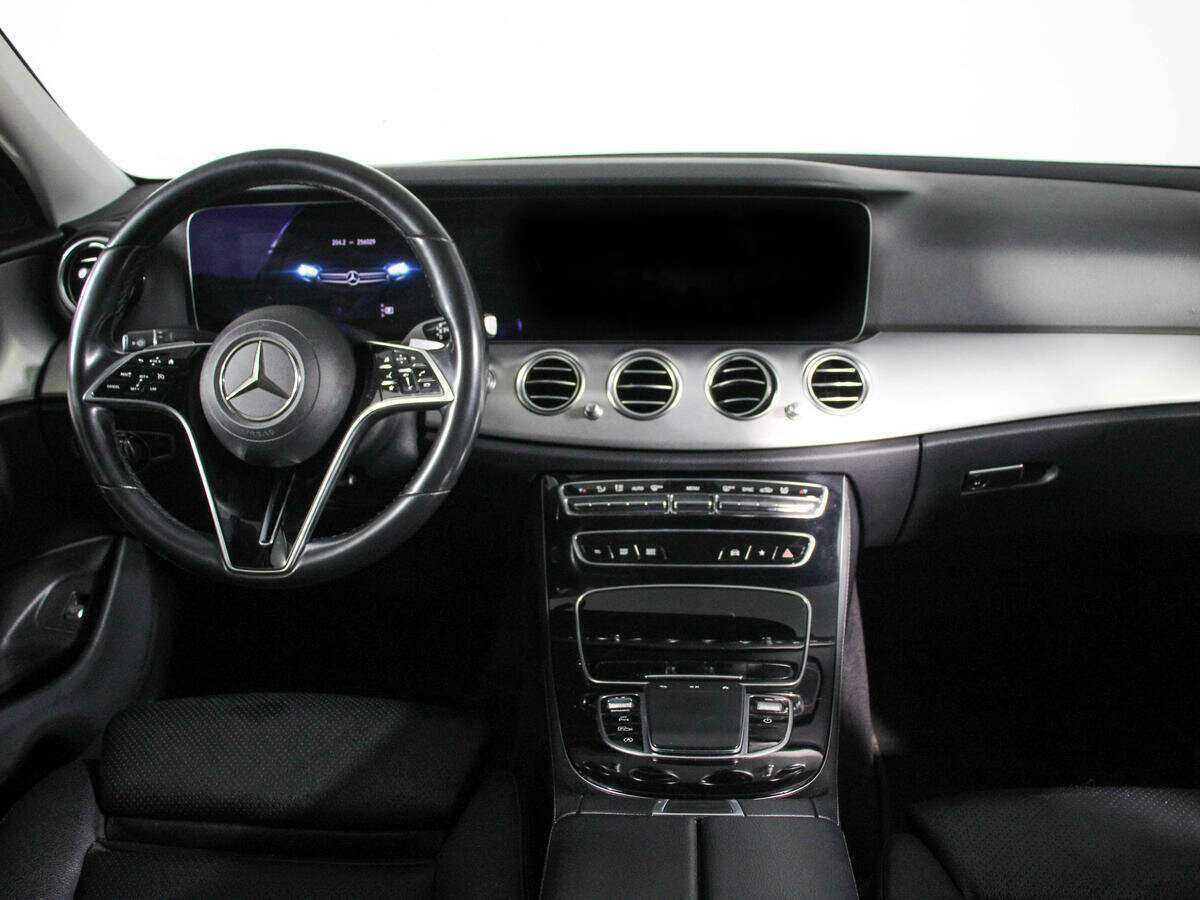 Mercedes-Benz E-Класс 2020 года с пробегом. Фото: #9