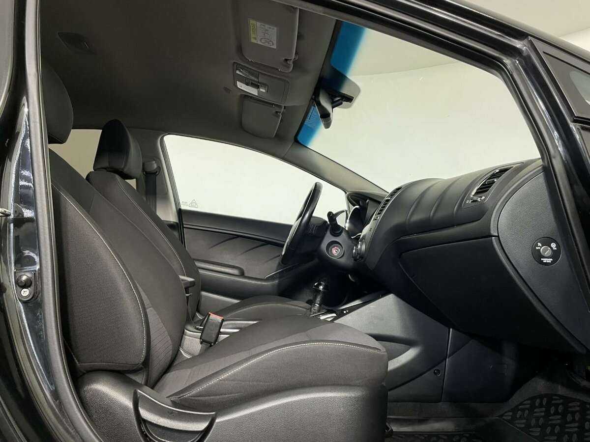 Б/У Киа Церато 2017 года. Фото: #12