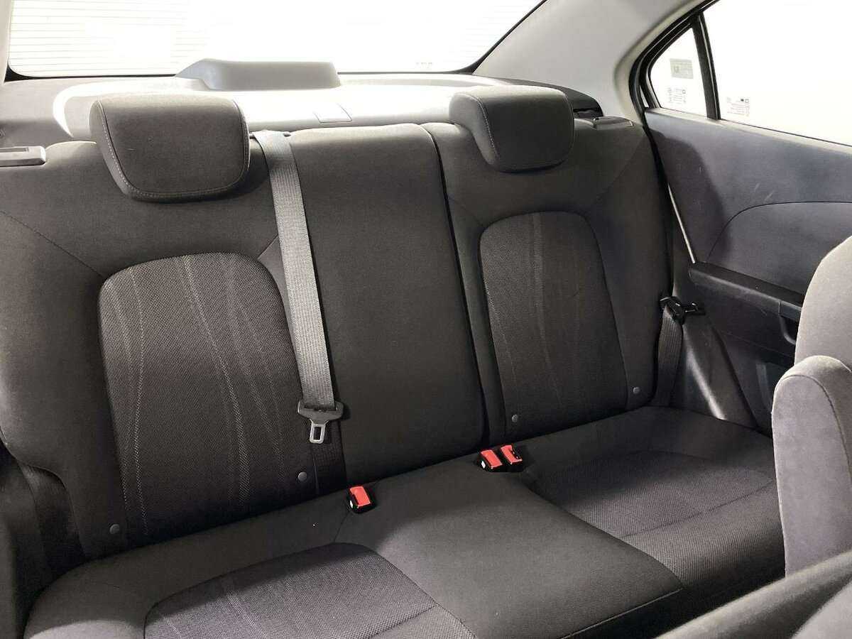 Б/У Шевроле Авео 2013 года. Фото: #13