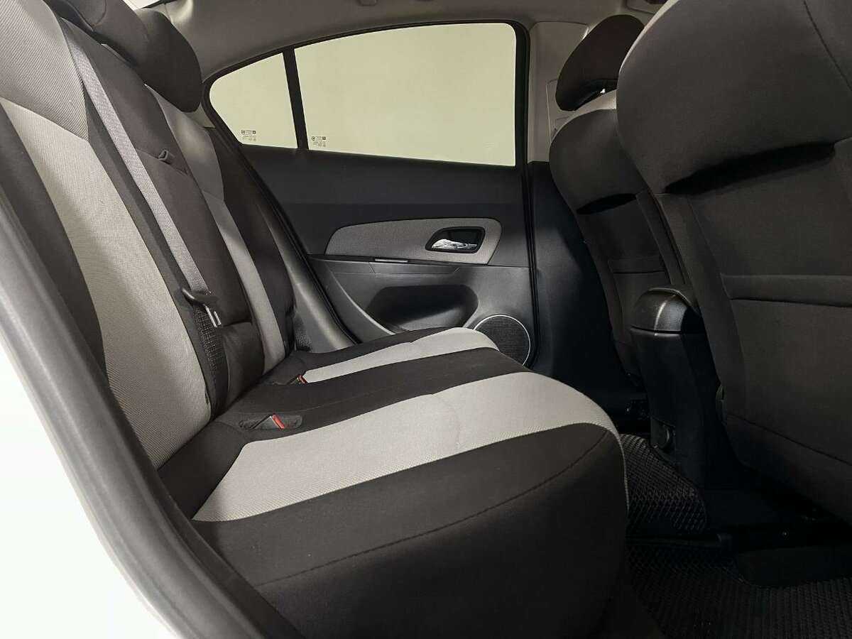 Б/У Шевроле Круз 2012 года. Фото: #13