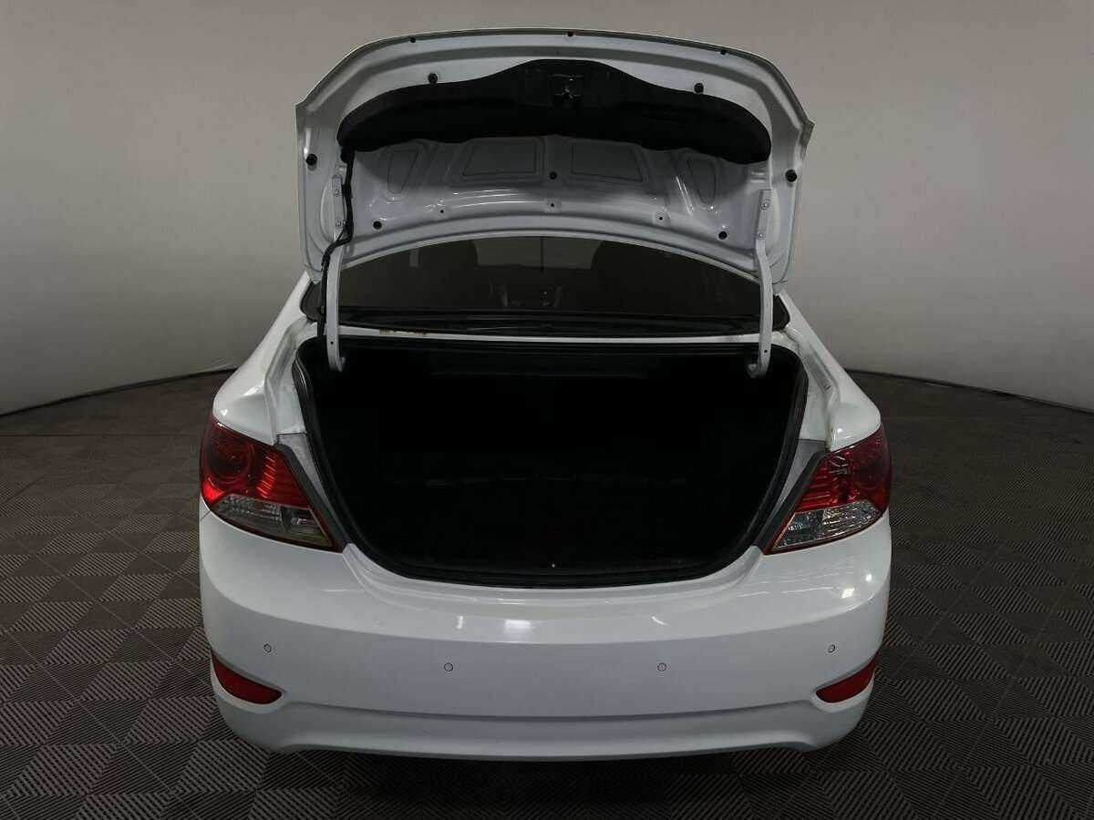 Б/У Хендай Солярис 2012 года. Фото: #17