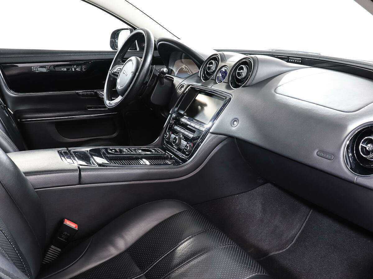 Jaguar XJ 2013 года с пробегом. Фото: #8