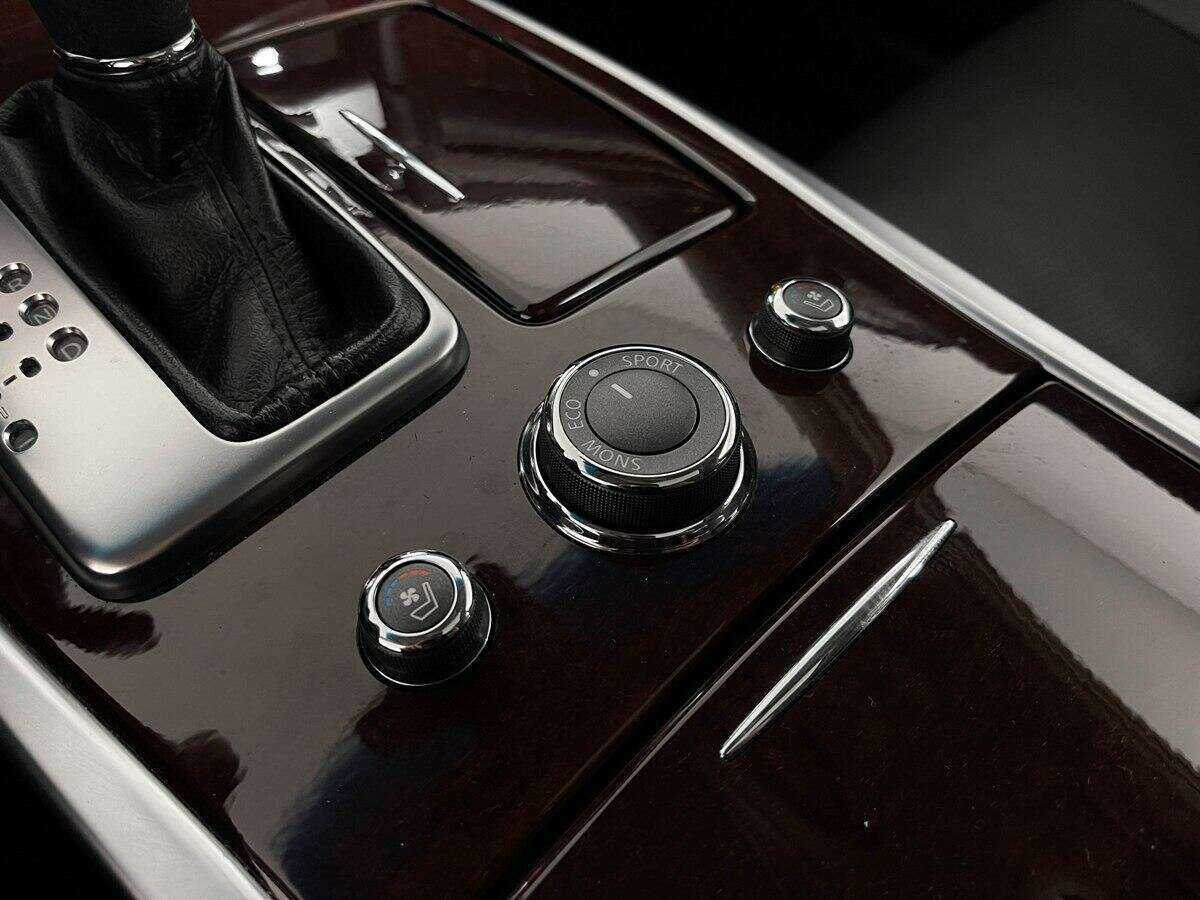 Infiniti Q70 2016 года с пробегом. Фото: #13