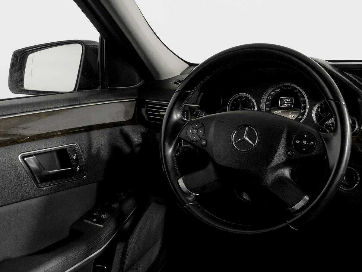 Mercedes-Benz E-Класс 2012 года с пробегом. Фото: #13