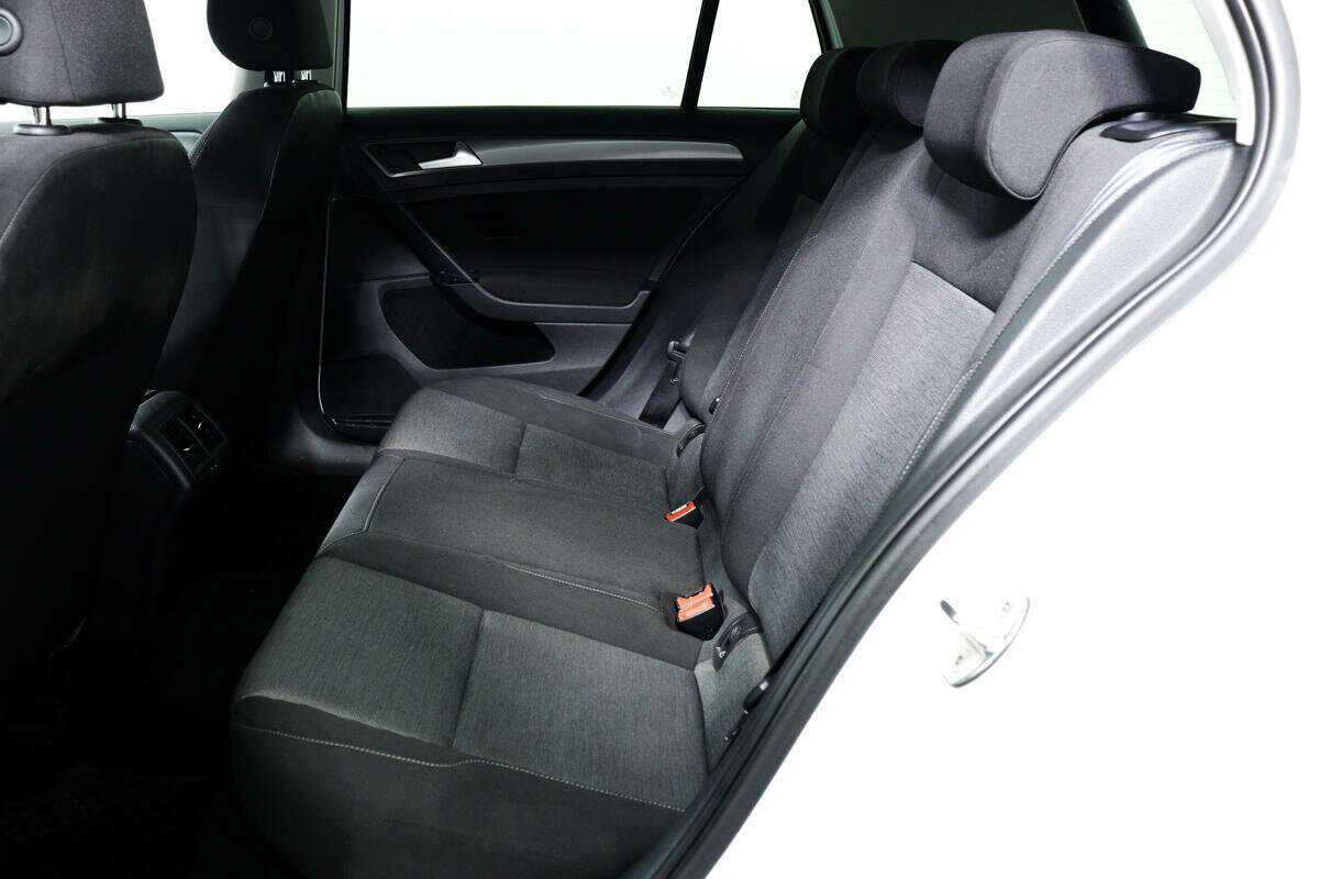 Б/У Фольксваген Гольф 2013 года. Фото: #11