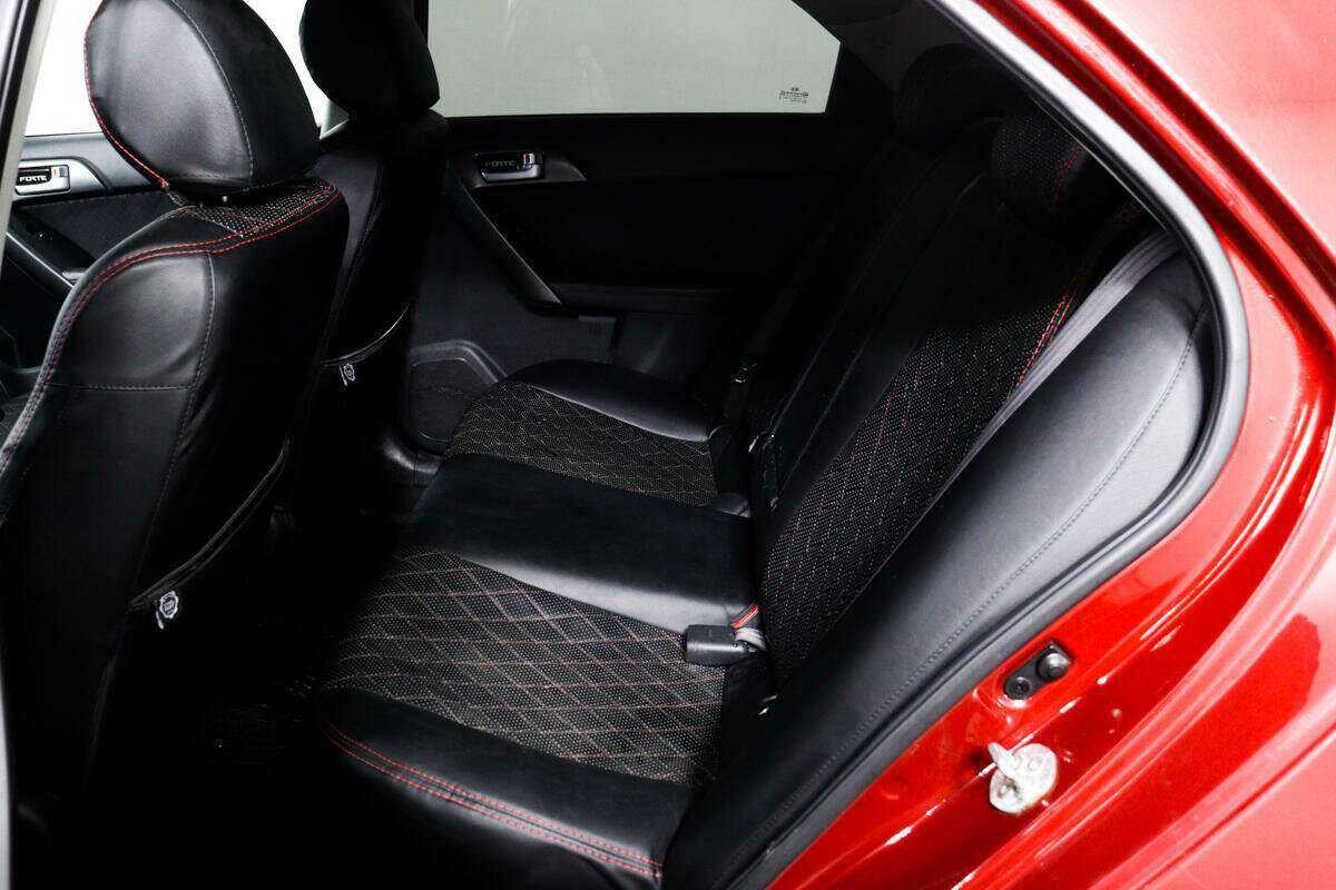 Б/У Киа Церато 2012 года. Фото: #11