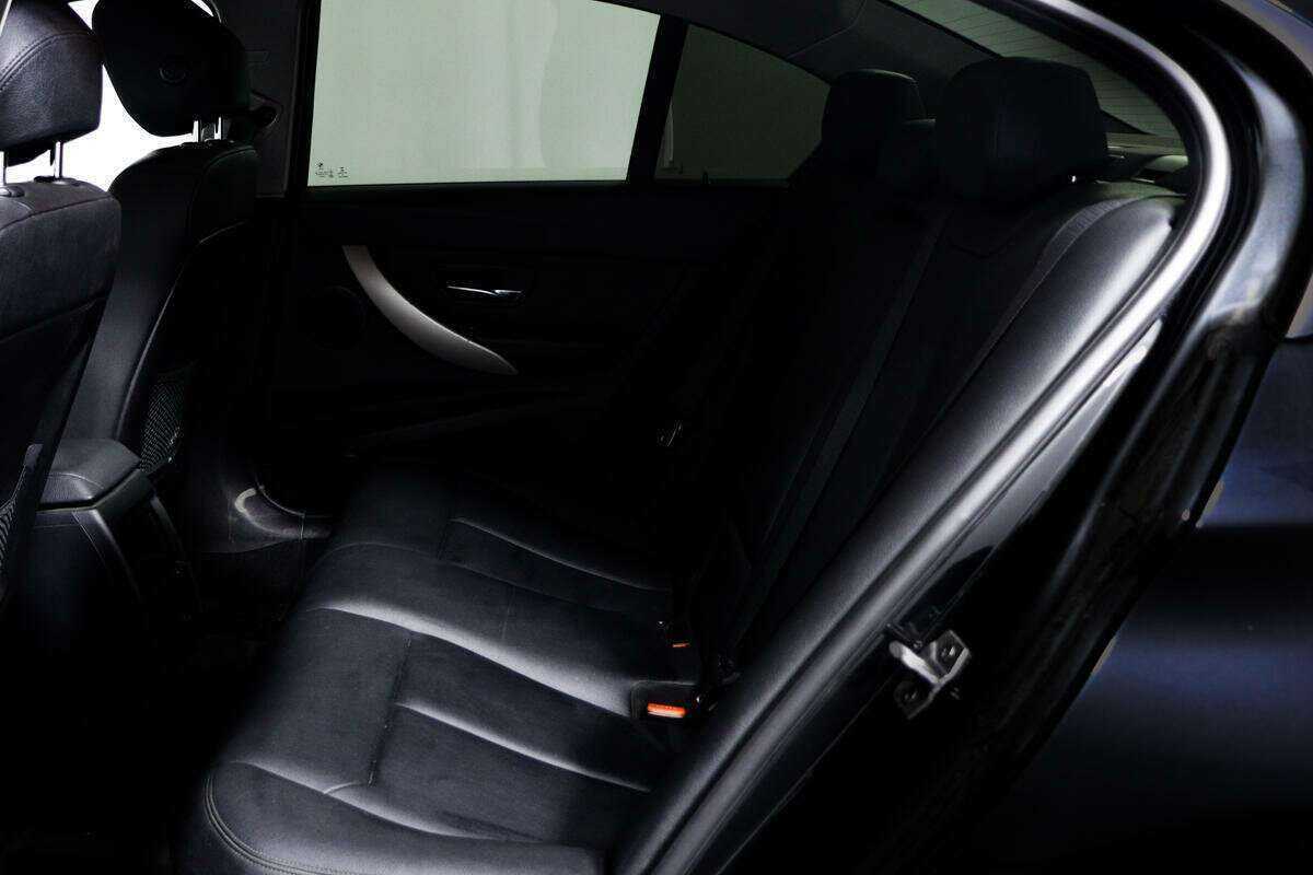 BMW 3 серии 2015 года с пробегом. Фото: #10