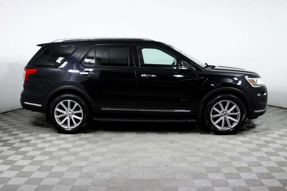 Ford Explorer 2018 года с пробегом. Фото: #3