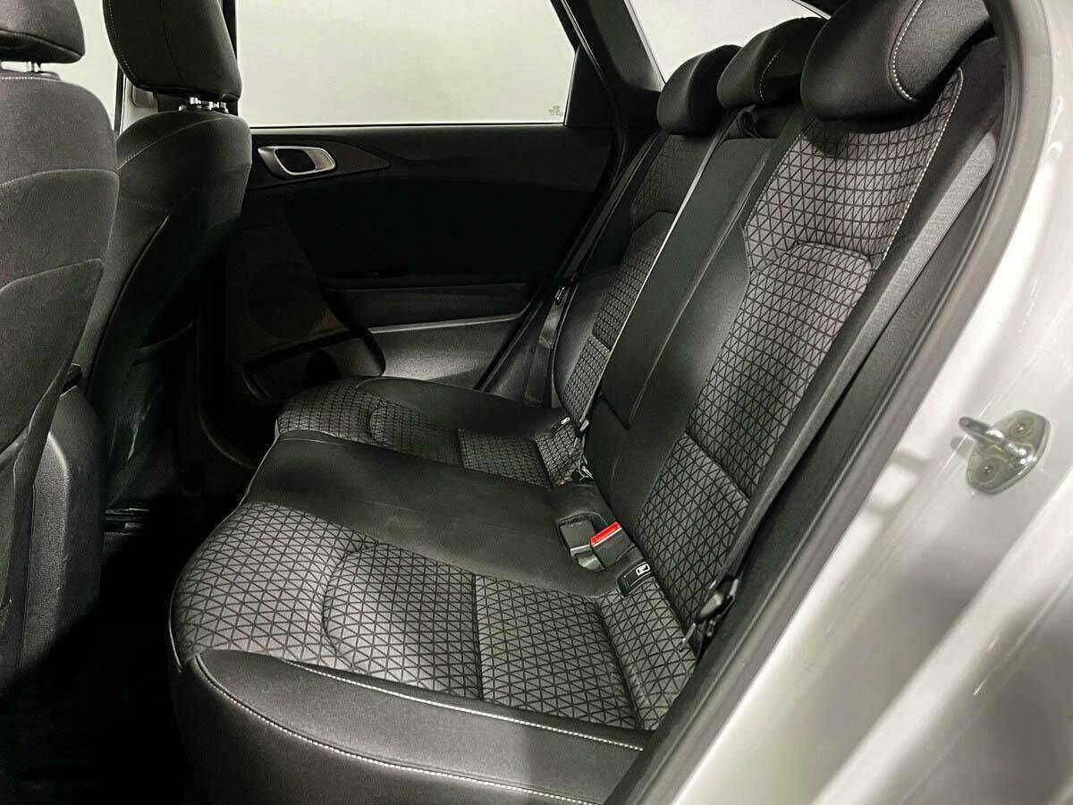 Kia Ceed 2021 года с пробегом. Фото: #9