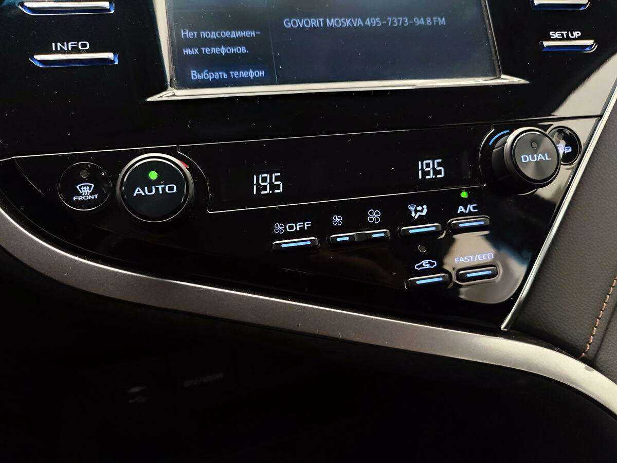 Toyota Camry 2018 года с пробегом. Фото: #12