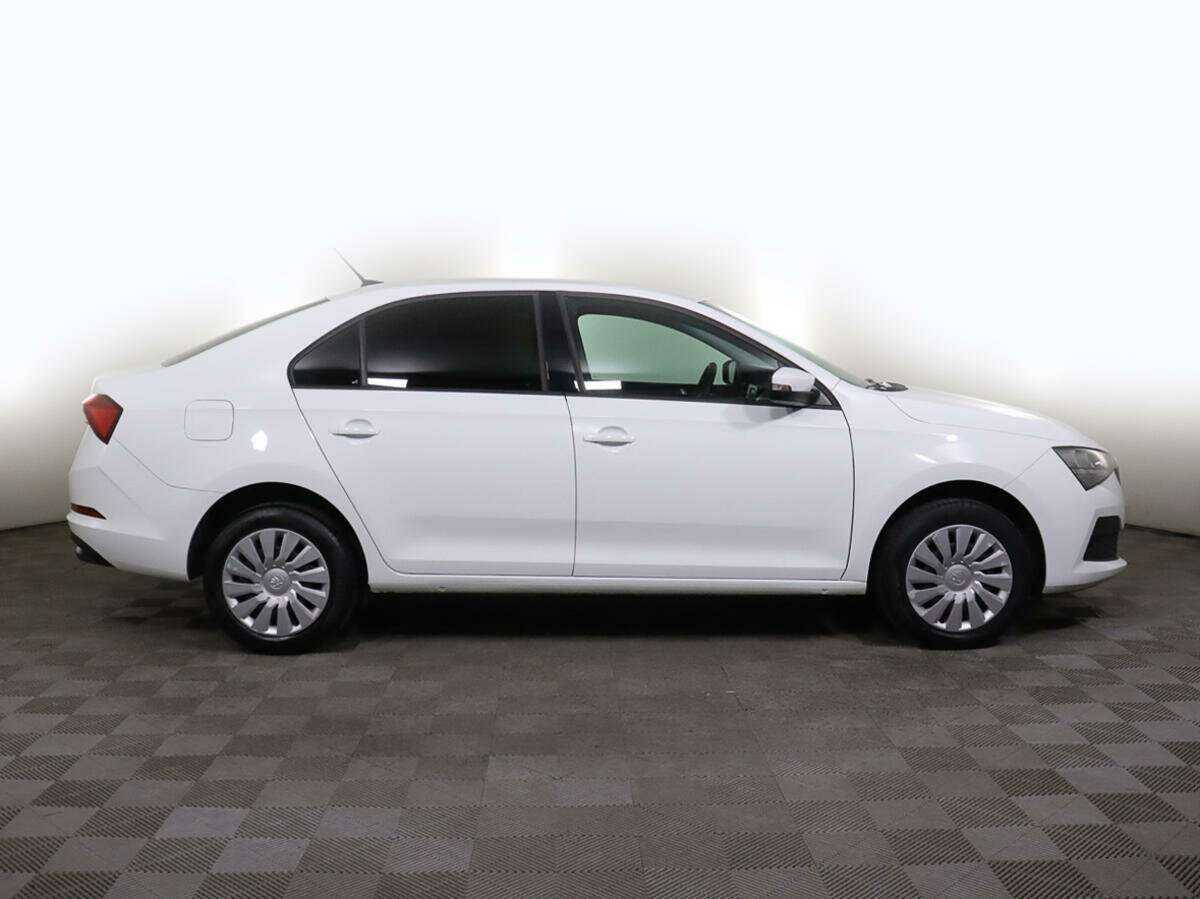 Б/У Шкода Рапид 2021 года. Фото: #2