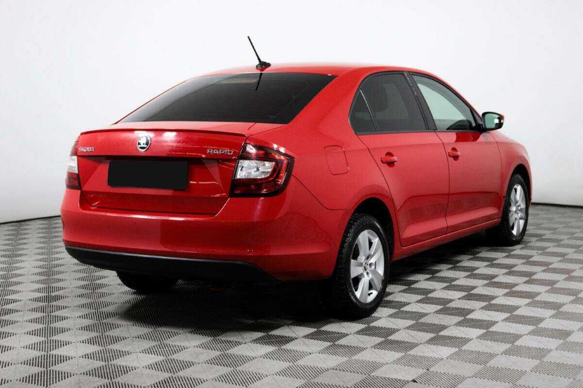 Б/У Шкода Рапид 2018 года. Фото: #4