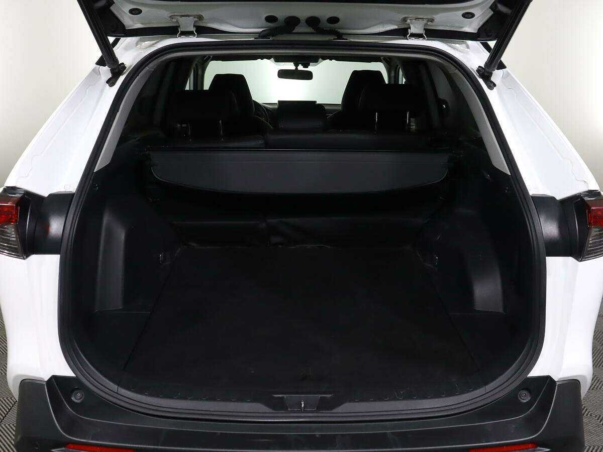 Toyota RAV4 2020 года с пробегом. Фото: #8