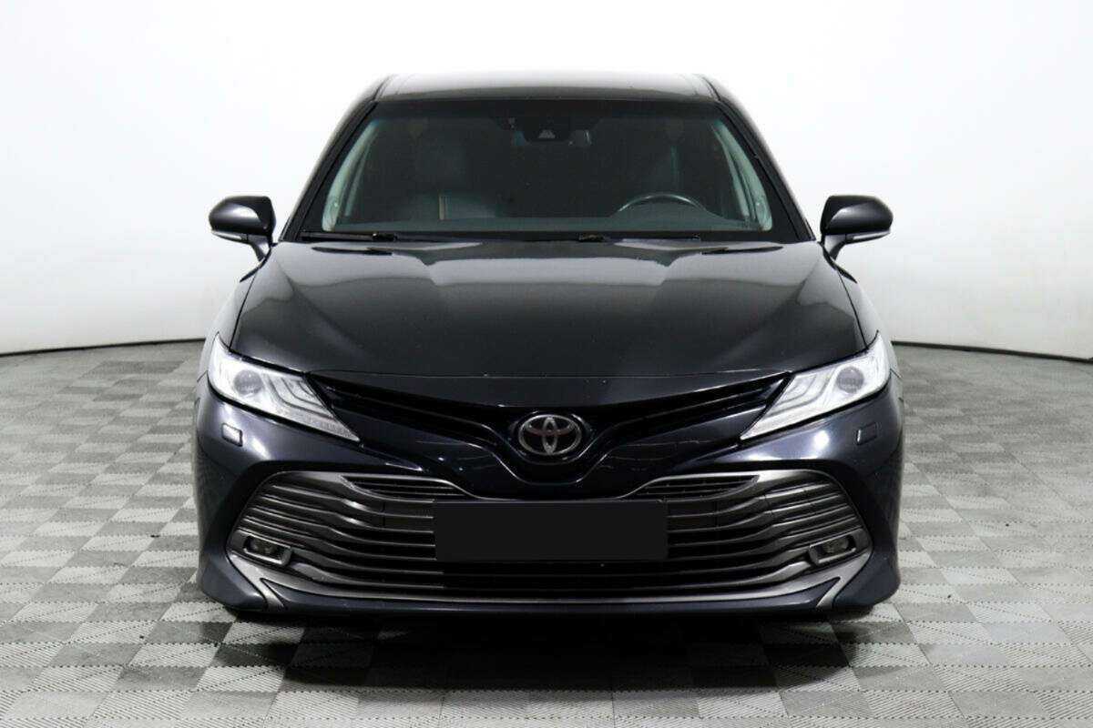 Toyota Camry 2018 года с пробегом. Фото: #1