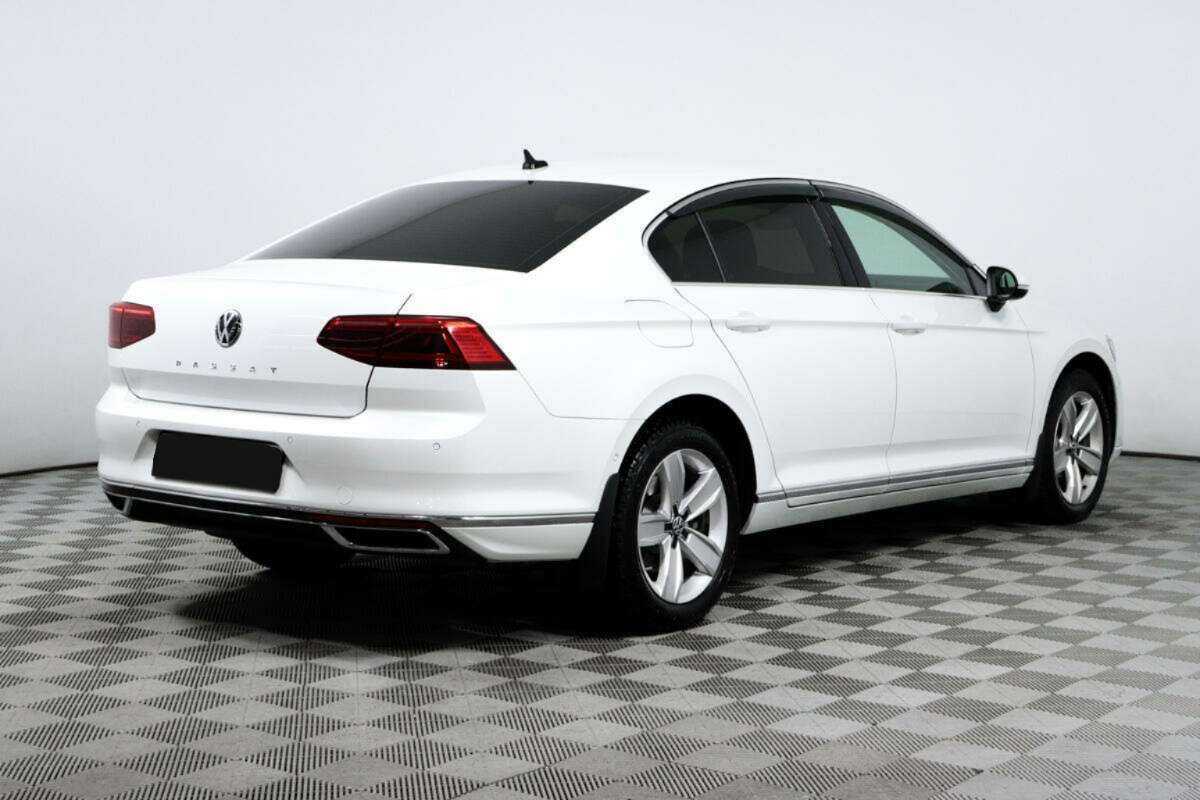 Volkswagen Passat 2020 года с пробегом. Фото: #4