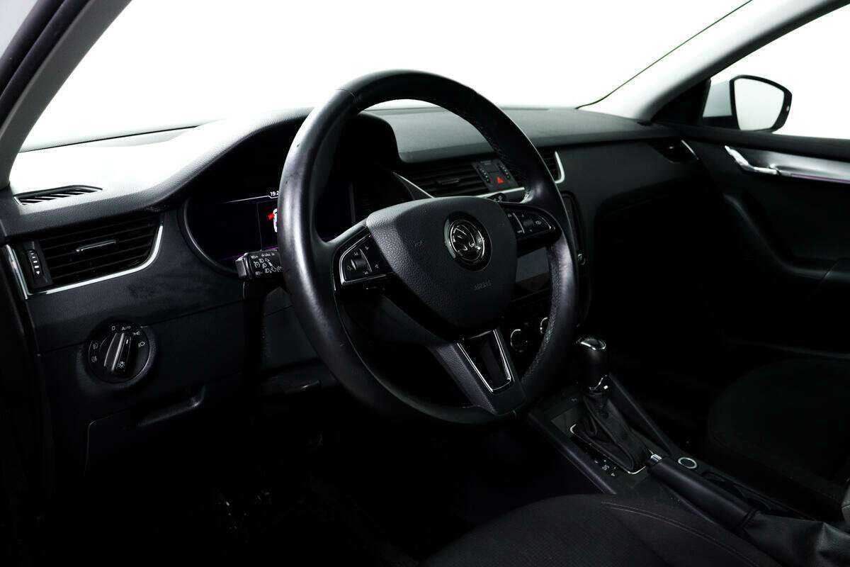 Skoda Octavia 2018 года с пробегом. Фото: #12