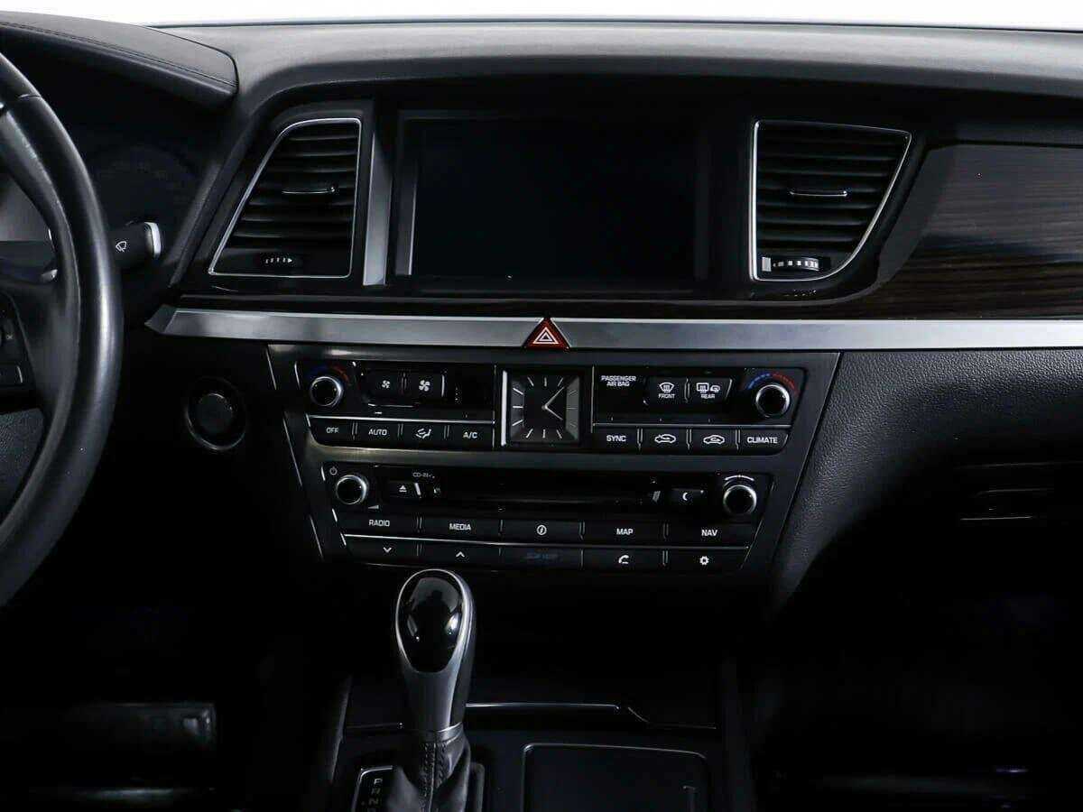 Hyundai Genesis 2014 года с пробегом. Фото: #11