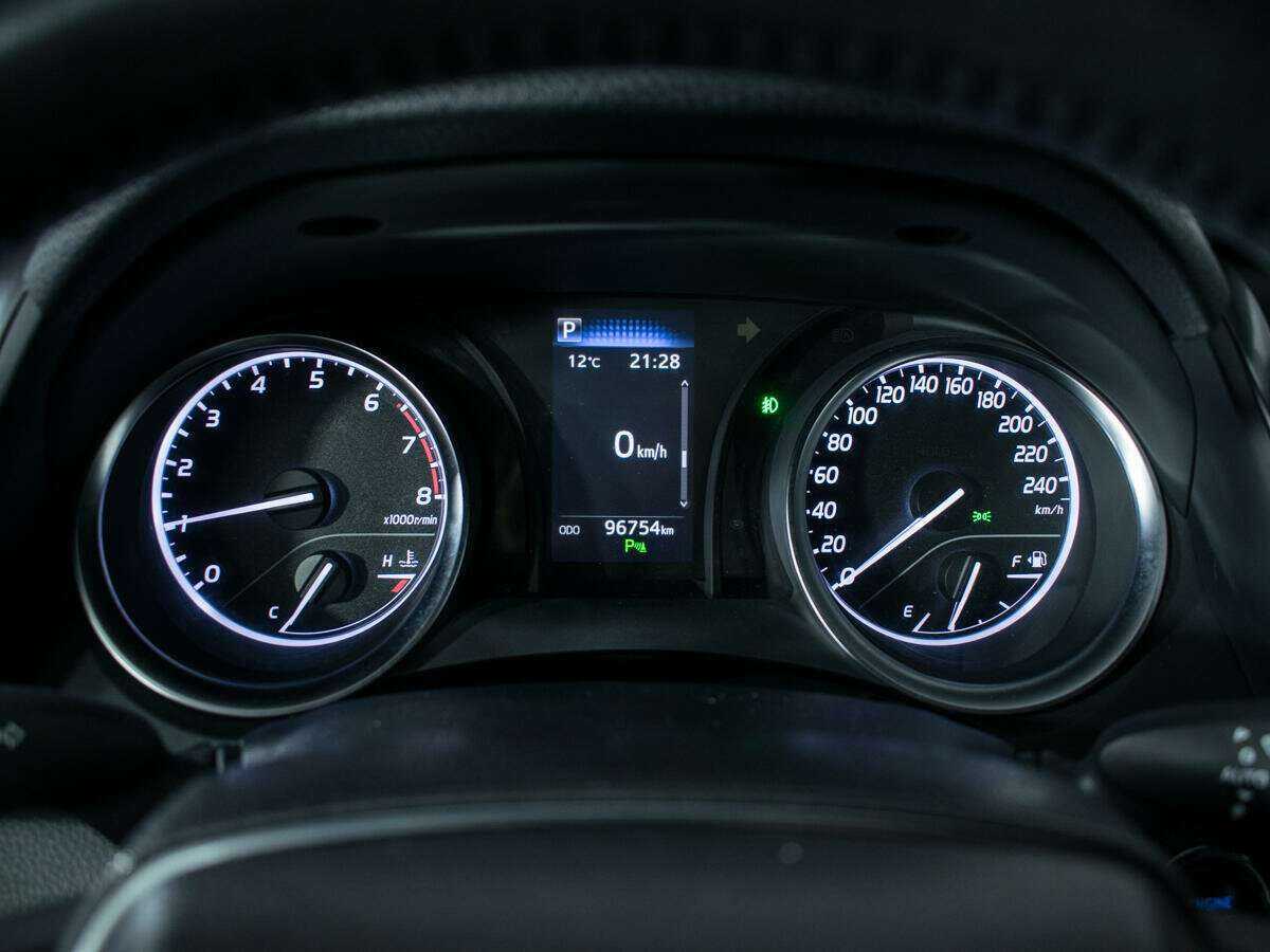 Toyota Camry 2020 года с пробегом. Фото: #10