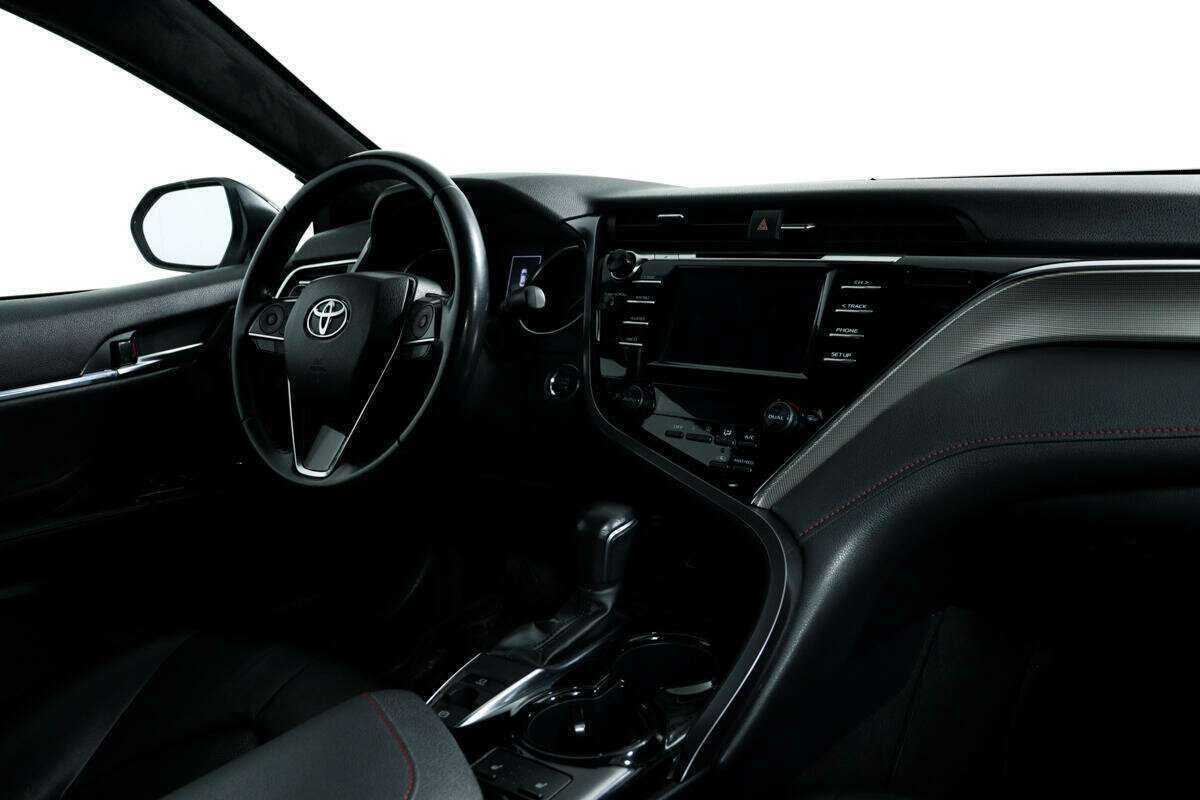 Toyota Camry 2021 года с пробегом. Фото: #8