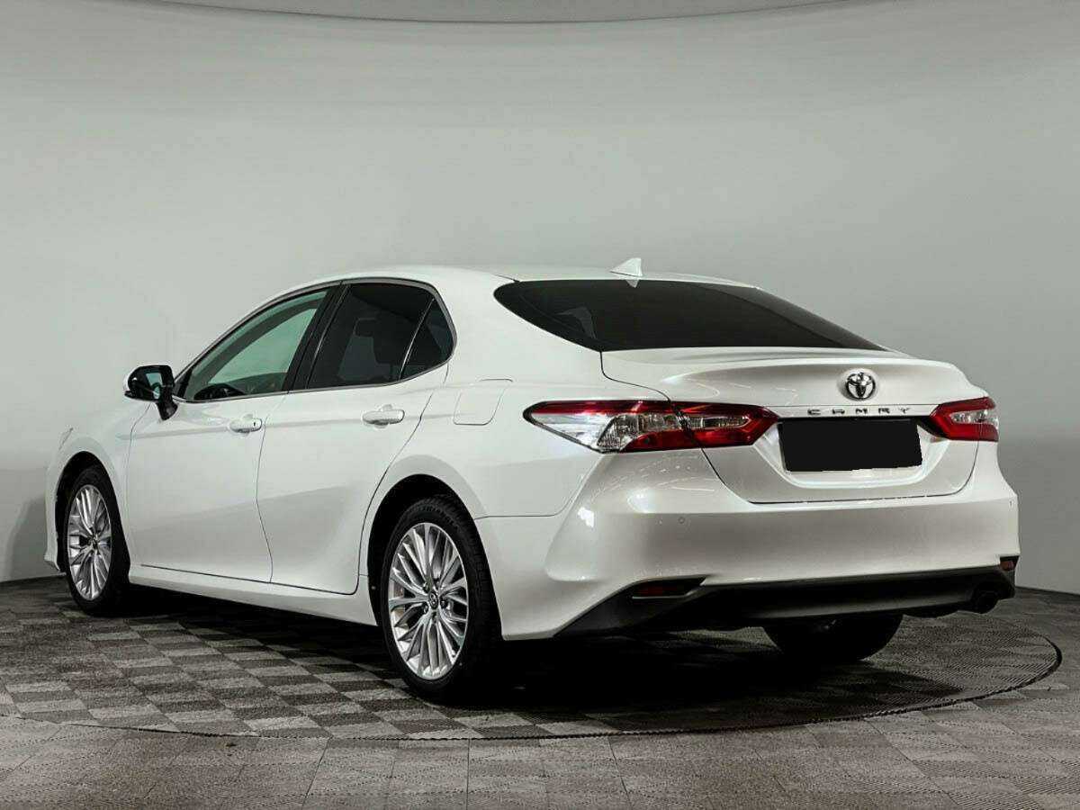 Toyota Camry 2018 года с пробегом. Фото: #6