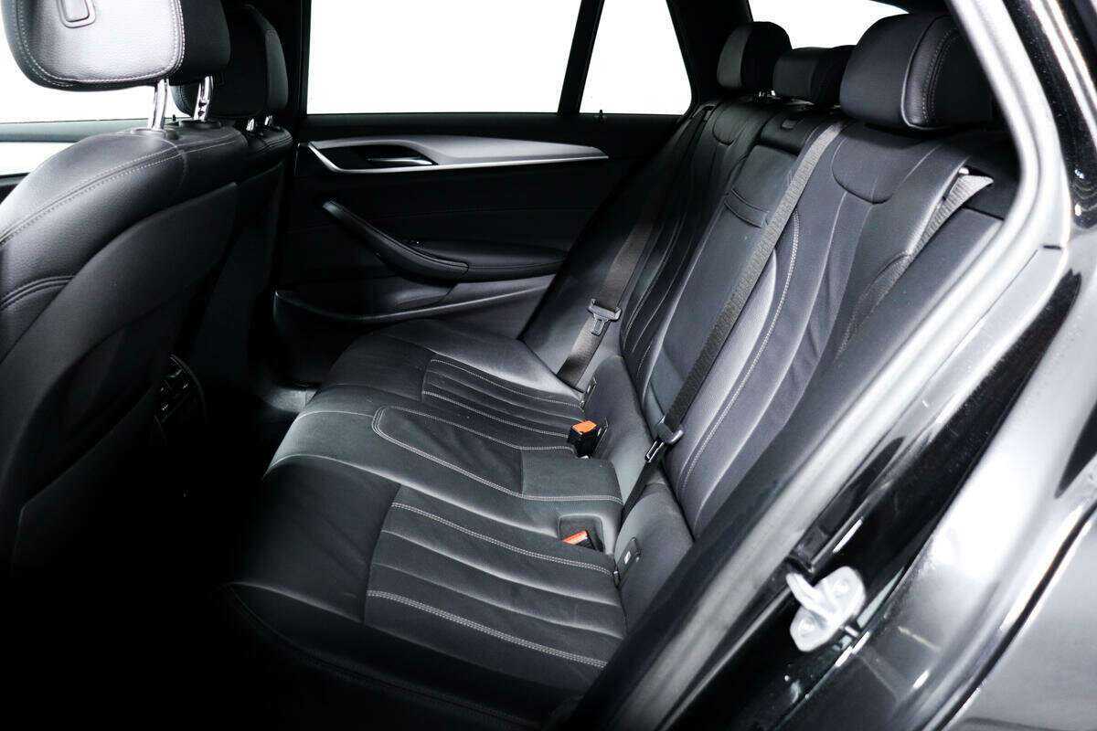 BMW 5 серии 2019 года с пробегом. Фото: #11