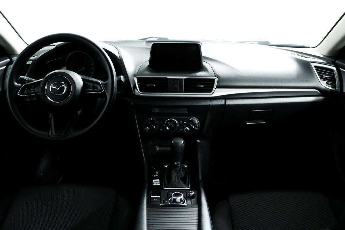 Б/У Мазда 3 2016 года. Фото: #10