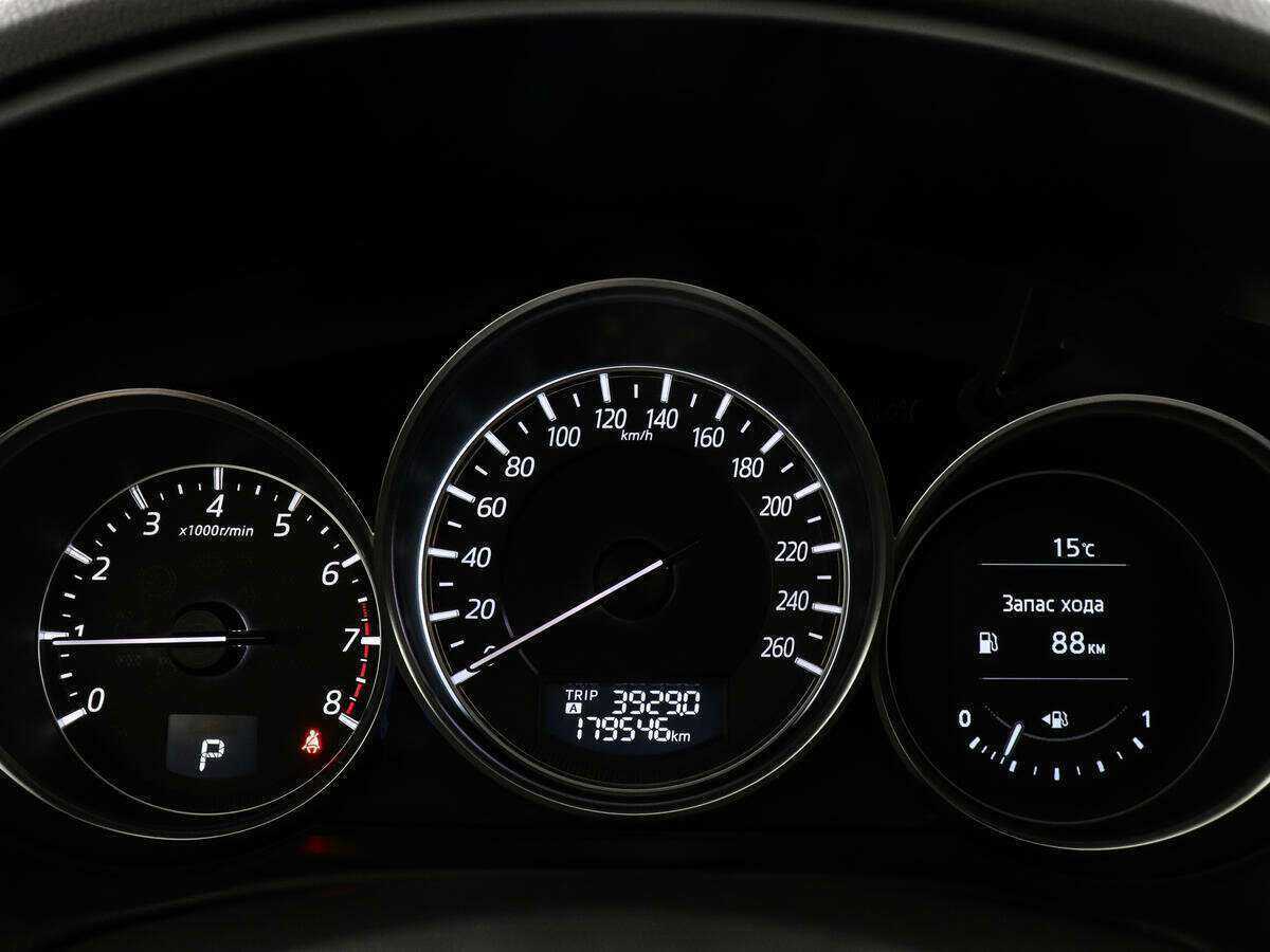 Б/У Мазда Ц-Икс-5 2015 года. Фото: #10