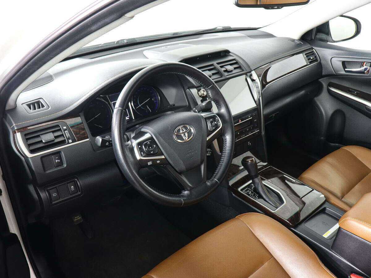 Toyota Camry 2016 года с пробегом. Фото: #8
