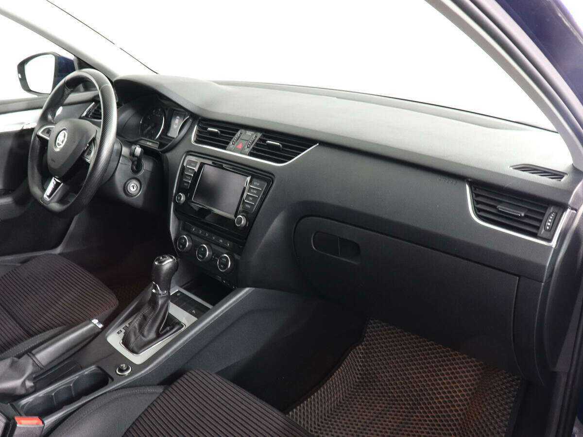 Б/У Шкода Октавия 2017 года. Фото: #7