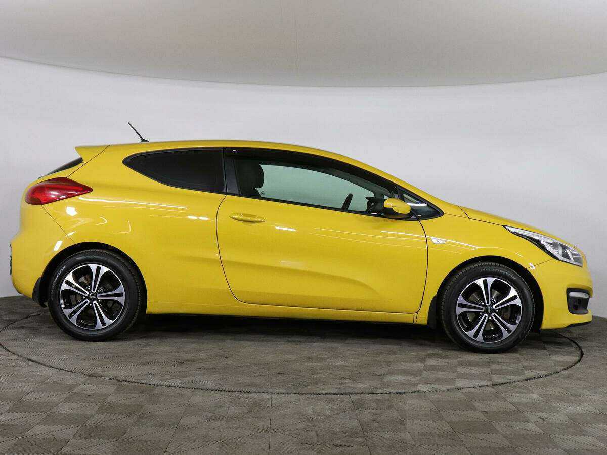 Б/У Киа Сид 2016 года. Фото: #3